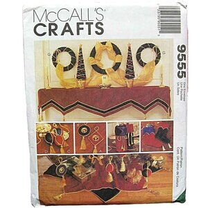 McCalls Sewing Pattern 9555 Christmas Tree‎ Skirt Mantel Cover Wreath Stocking